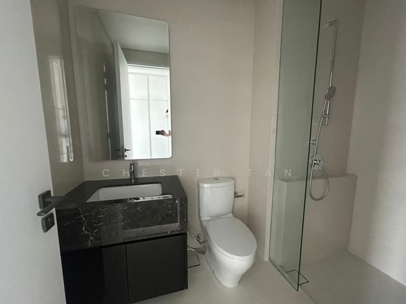 Servis Apartment untuk Disewa di Crown Residences @ Pavilion Damansara Heights - Chester Tan - Bathroom - PropertyGuru.com.my
