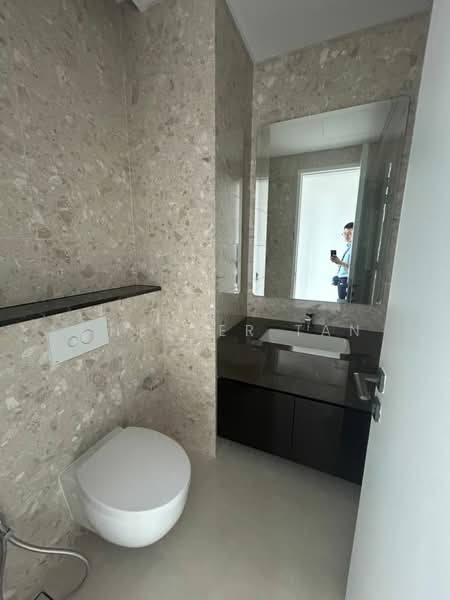 Servis Apartment untuk Disewa di Crown Residences @ Pavilion Damansara Heights - Chester Tan - Bathroom - PropertyGuru.com.my