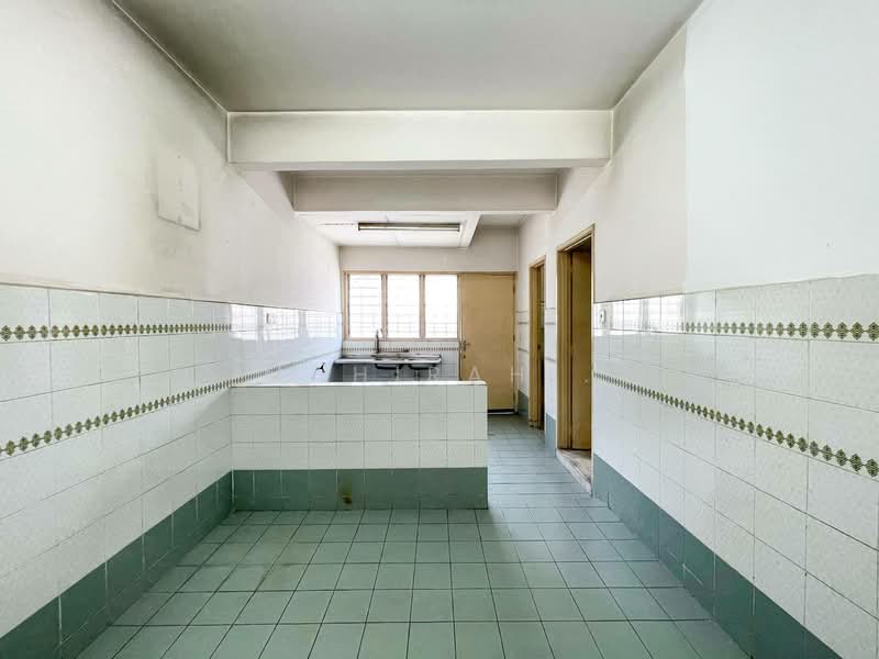 2-storey Terraced House for Sale in Usj 20 (Subang Jaya) - Mahirah . - Kitchen - PropertyGuru.com.my