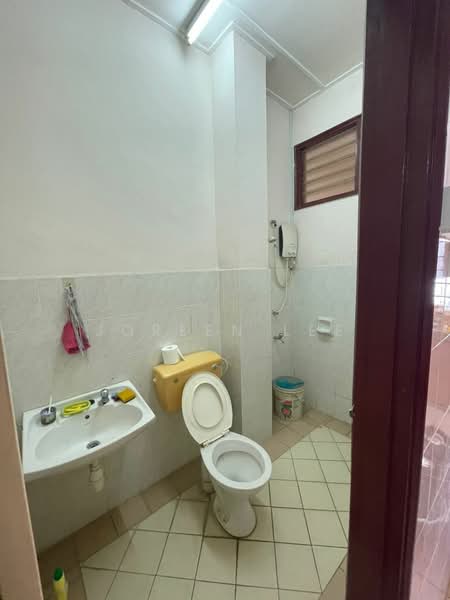 1-storey Terraced House for Sale in Iskandar Puteri (Nusajaya) (Johor) - Joreen Lee - Bathroom - PropertyGuru.com.my