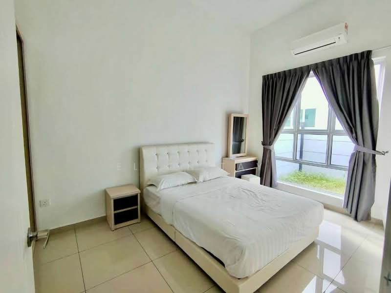Semi-Detached House for Rent in Taman Klebang Utama (Klebang) - Elson Tay - Bedroom - PropertyGuru.com.my