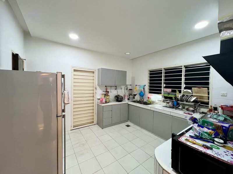 Rumah Berkembar untuk Dijual di Taman Saujana Emas (Kajang) - Mahirah . - Kitchen - PropertyGuru.com.my