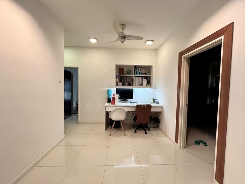 Rumah Berkembar untuk Dijual di Taman Saujana Emas (Kajang) - Mahirah . - Study - PropertyGuru.com.my