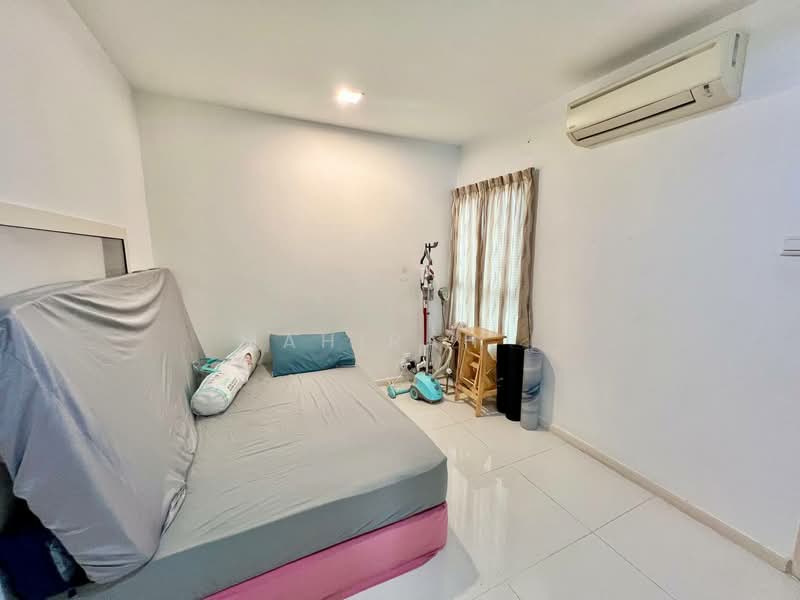 Rumah Berkembar untuk Dijual di Taman Saujana Emas (Kajang) - Mahirah . - Bedroom - PropertyGuru.com.my