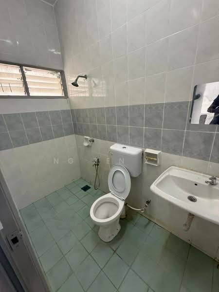 2-storey Terraced House for Sale in Bandar Putra (Kulai) - NG ZEN XI - Bathroom - PropertyGuru.com.my