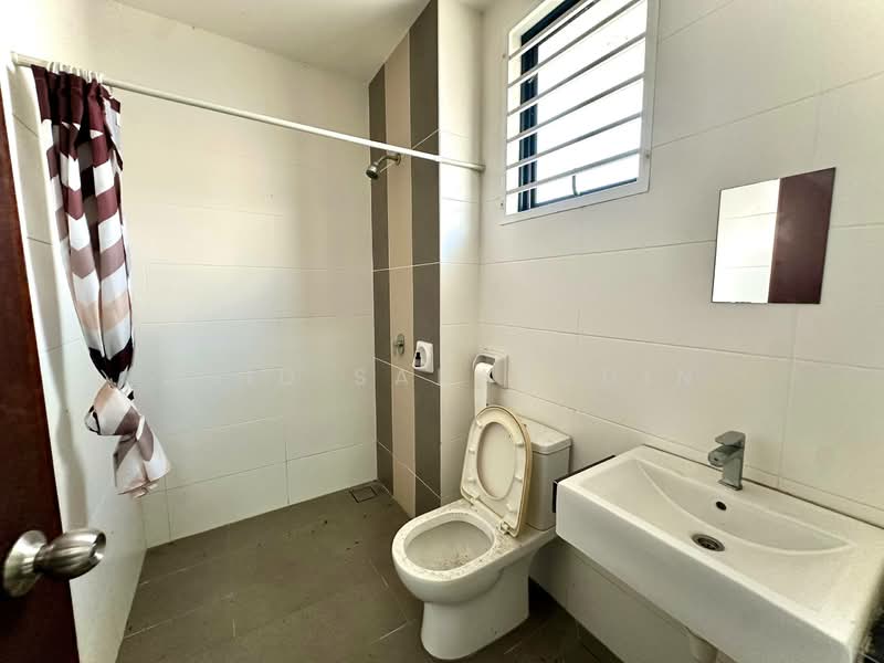 2-storey Terraced House for Sale in Denai Alam (Shah Alam) - Abid Sabarudin - Bathroom - PropertyGuru.com.my