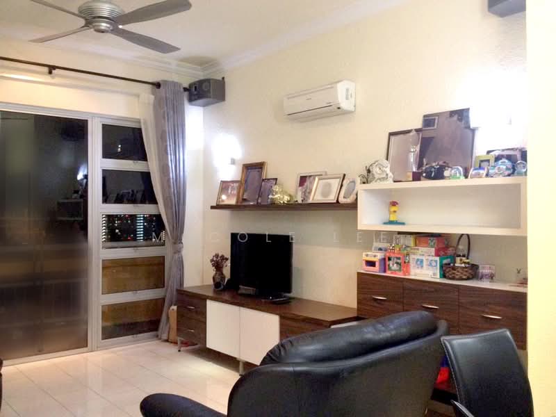 Pangsapuri untuk Dijual di Parkview Towers - Mocole Lee - Living Room - PropertyGuru.com.my
