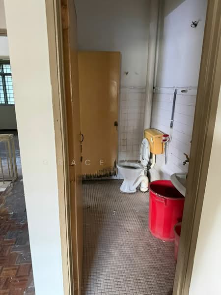 2-storey Terraced House for Sale in Kuchai Lama (Kuala Lumpur) - Grace Yong - Bathroom - PropertyGuru.com.my
