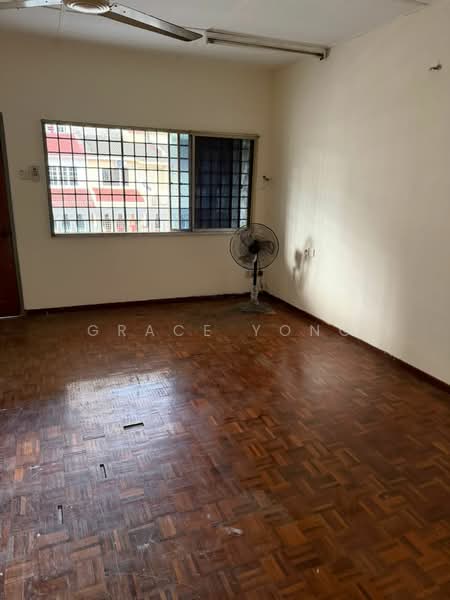 2-storey Terraced House for Sale in Kuchai Lama (Kuala Lumpur) - Grace Yong - Living Room - PropertyGuru.com.my