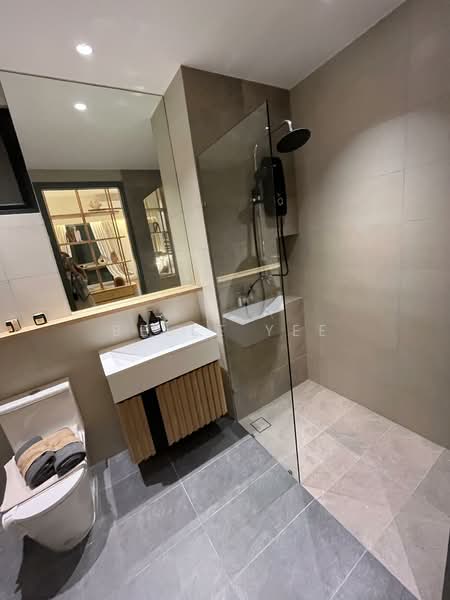 Kondominium untuk Dijual di Radium Arena (Urban Residences) Old Klang Road - Belle Yee - Bathroom - PropertyGuru.com.my