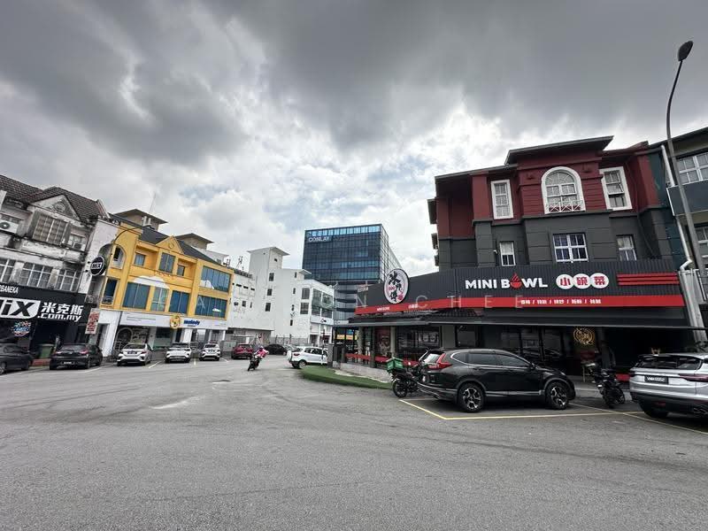 Shop / Office untuk Disewa di Usj 10 (Subang Jaya) - Carlson Chee - Exterior - PropertyGuru.com.my