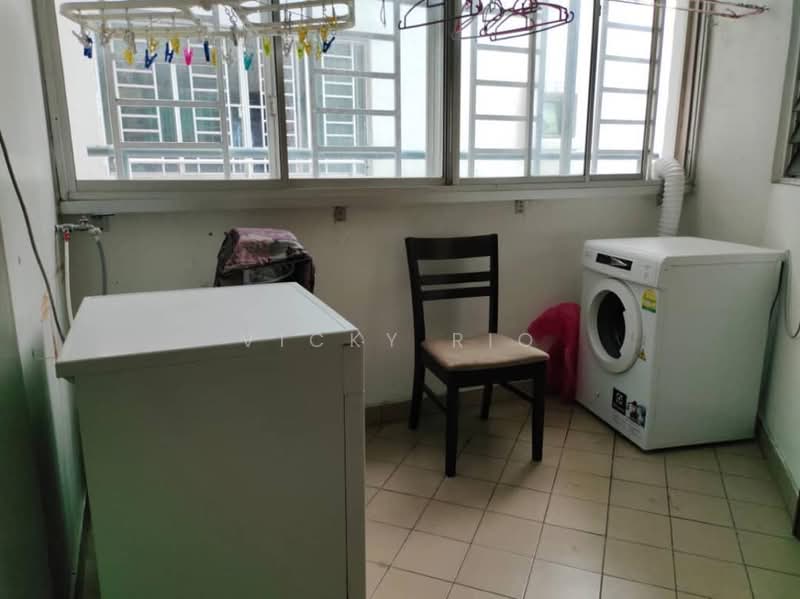 Kondominium untuk Dijual di Suasana Sentral Condominiums - Vicky Rio - Balcony - PropertyGuru.com.my