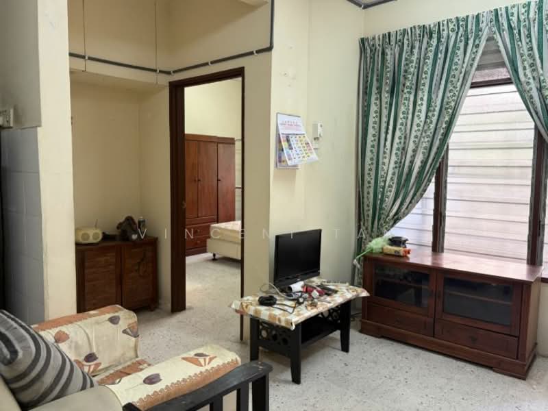Pangsapuri untuk Disewa di Apartment Mawar - Vincent Tan - Living Room - PropertyGuru.com.my
