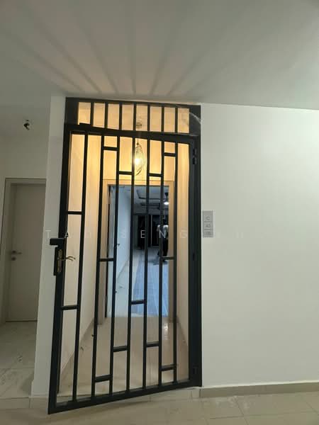 Pangsapuri untuk Disewa di Residensi Riamas - Tad Seng Kho - Entrance - PropertyGuru.com.my