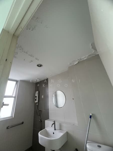 Kondominium untuk Dijual di Elit Heights @ Bayan City - Khang Ni Khoo - Bathroom - PropertyGuru.com.my