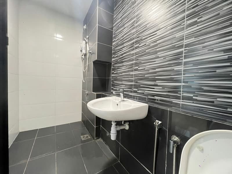 Service Residence for Rent at Citywoods - Yee Shiuen - Bathroom - PropertyGuru.com.my