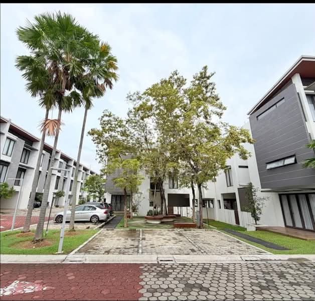 Rumah Berkembar untuk Dijual di Symphony Hills (Cyberjaya) - Janice Lau - Exterior - PropertyGuru.com.my