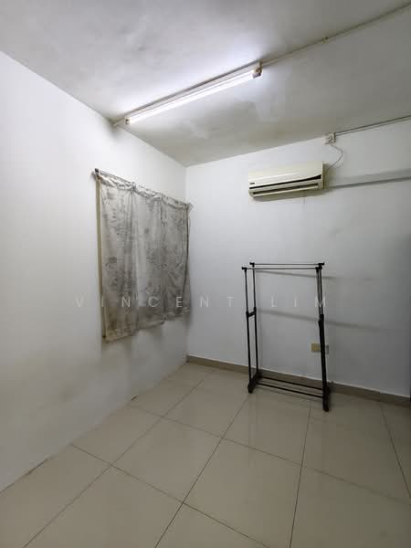 For Rent - Cyberia Crescent 1