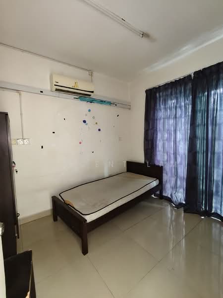 For Rent - Cyberia Crescent 1