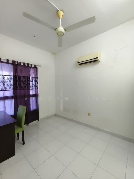 For Rent - Cyberia Crescent 1