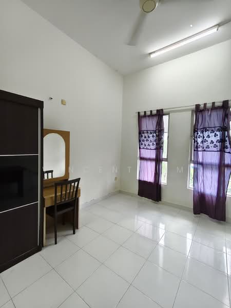 For Rent - Cyberia Crescent 1