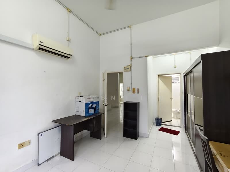 For Rent - Cyberia Crescent 1