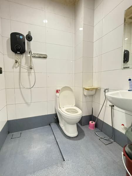 Service Residence for Rent at The Wave Residence - Elson Tay - Bathroom - PropertyGuru.com.my