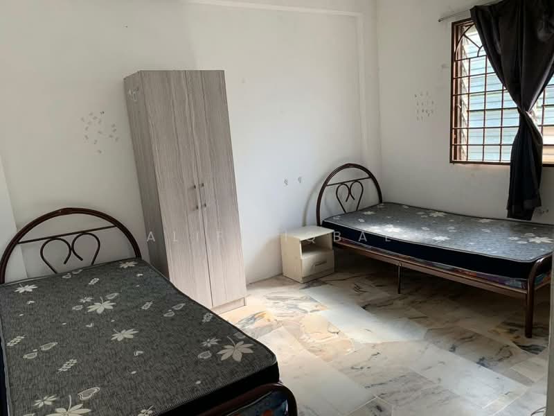 Rumah Flat untuk Dijual di Flat PKNS Section 7 - Aliff Iqbal - PropertyGuru.com.my