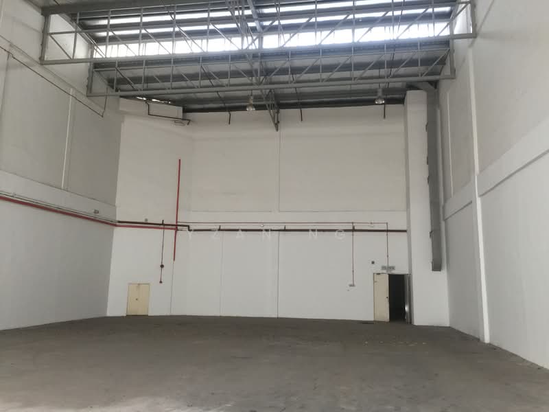 Factory for Rent in Taman Perindustrian Bukit Serdang (Seri Kembangan) - Yzan Ng - Interior - PropertyGuru.com.my