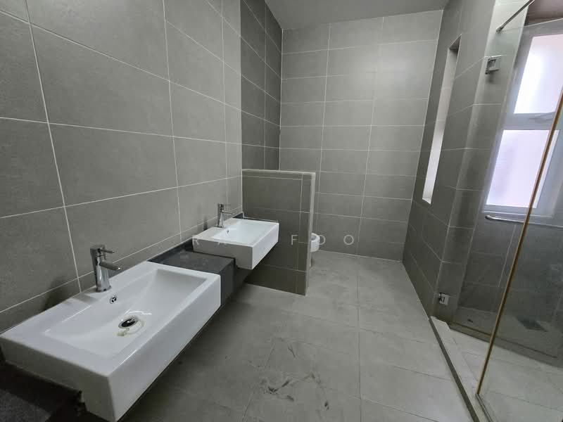 Semi-Detached House for Sale in Sungai Long (Bandar Sungai Long) - Ray Foo - Bathroom - PropertyGuru.com.my