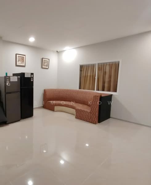 2-storey Terraced House for Rent in Bandar Baru Sri Petaling (Sri Petaling) - Simon Kow - Living Room - PropertyGuru.com.my