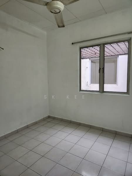 1-storey Terraced House for Sale in Bandar Kinrara Seksyen 1 (Bandar Kinrara) - SK Kee - Interior - PropertyGuru.com.my