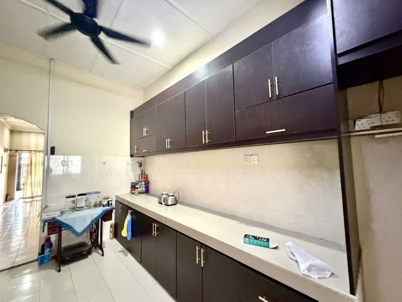 Rumah Teres 1 Tingkat untuk Dijual di Banting (Selangor) - Aliff Iqbal - PropertyGuru.com.my