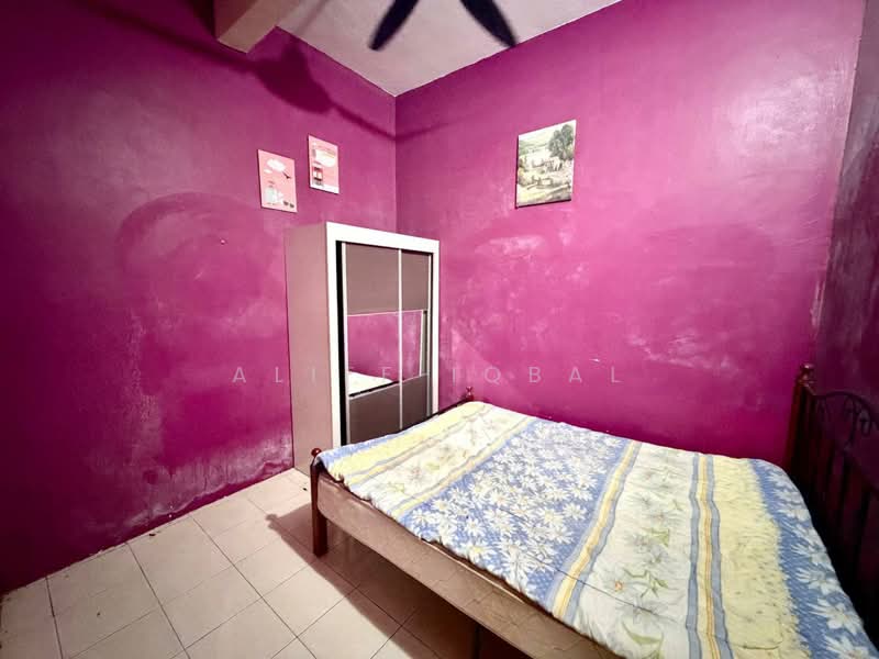 Rumah Teres 1 Tingkat untuk Dijual di Banting (Selangor) - Aliff Iqbal - PropertyGuru.com.my
