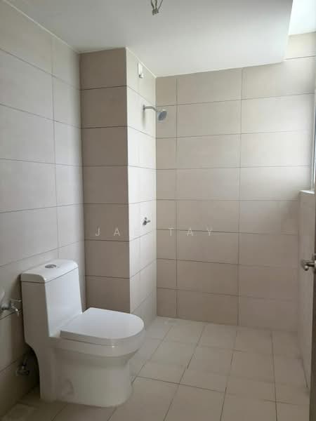 Service Residence for Sale at Vista Tiara (MBW Bay) - Jas Tay - Bathroom - PropertyGuru.com.my