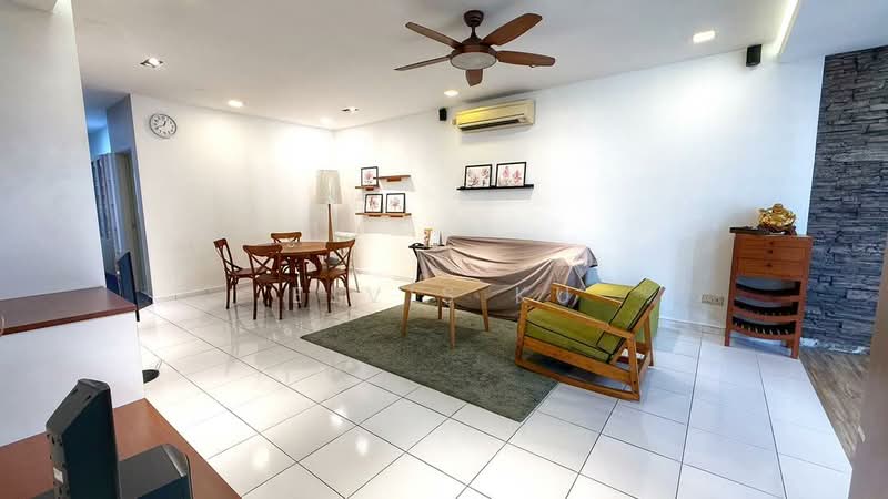 2-storey Terraced House for Sale in Setia Tropika (Johor Bahru) - Elvis Ku - Living Room - PropertyGuru.com.my