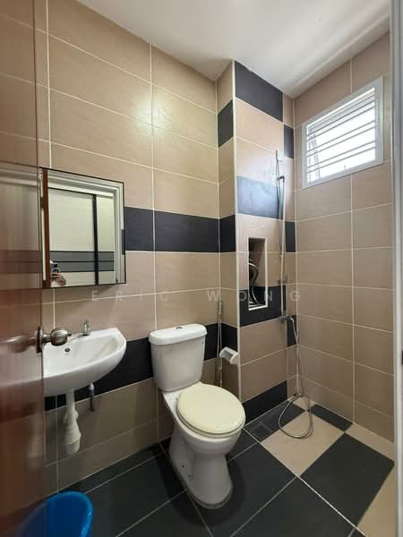 Rumah Teres 2 Tingkat untuk Dijual di Taman Bestari Indah (Ulu Tiram) - Eric Wong - Bathroom - PropertyGuru.com.my