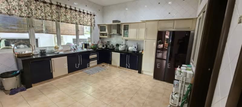 Rumah Banglo untuk Disewa di Taman Stulang Laut (Johor Bahru) - Sue Jin Tee - Kitchen - PropertyGuru.com.my