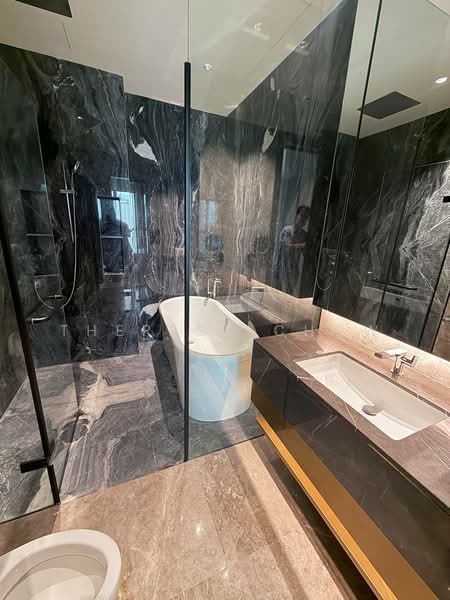Servis Apartment untuk Disewa di Orion Residence Bukit Bintang - Theresa Chow - Bathroom - PropertyGuru.com.my
