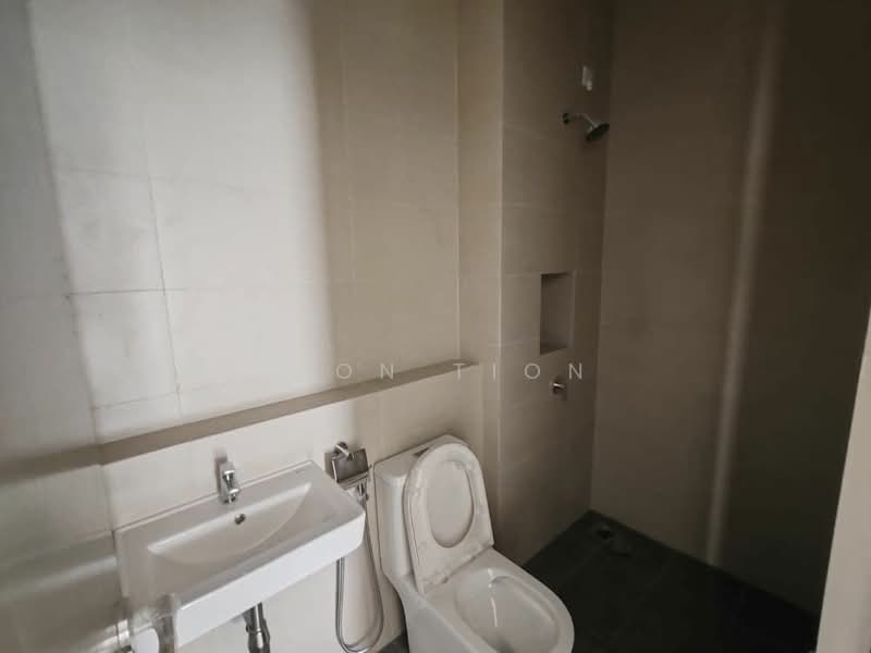 Cluster House for Sale in Austin Crest (Johor Bahru) - Vion Tion - Bathroom - PropertyGuru.com.my