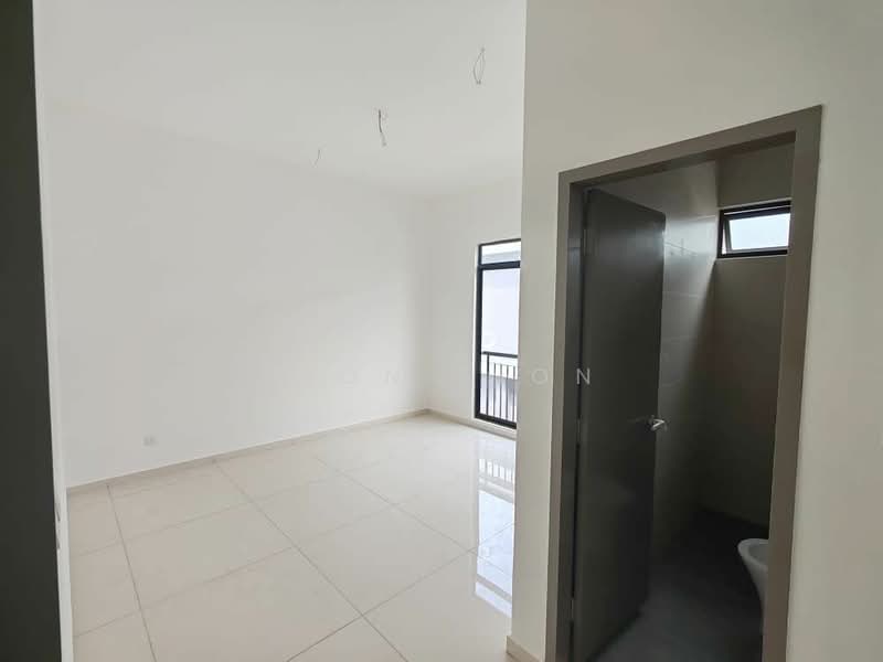 Cluster House for Sale in Austin Crest (Johor Bahru) - Vion Tion - Interior - PropertyGuru.com.my