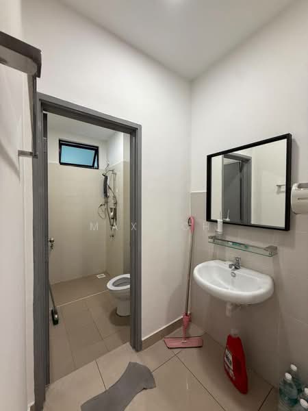 Cluster House for Sale in Johor Bahru (Johor) - Max Loh - Bathroom - PropertyGuru.com.my