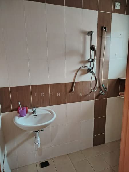 2-storey Terraced House for Sale in Ehsan Jaya (Johor Bahru) - Iden Tan - Bathroom - PropertyGuru.com.my