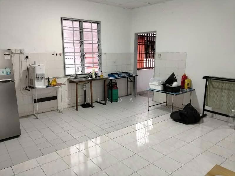 Apartment for Sale at Sri Putra Apartment - Melinda Ee - Kitchen - PropertyGuru.com.my