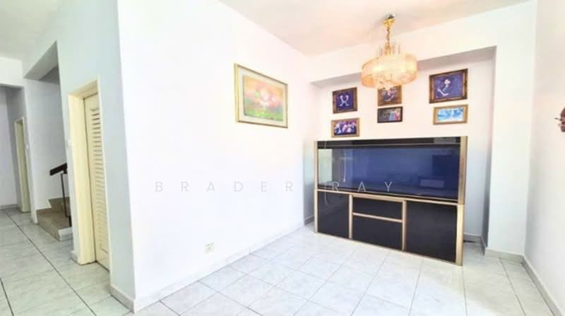 Rumah Teres 2 Tingkat untuk Dijual di Taman Bukit Subang (Shah Alam) - Brader Ray - Interior - PropertyGuru.com.my