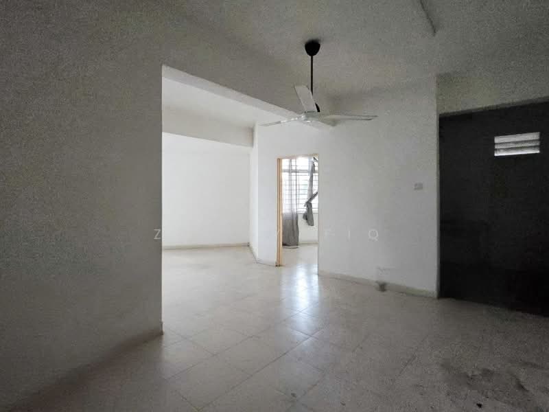 Apartment for Sale at Taman Setia Balakong - Zul Syafiq - Living Room - PropertyGuru.com.my