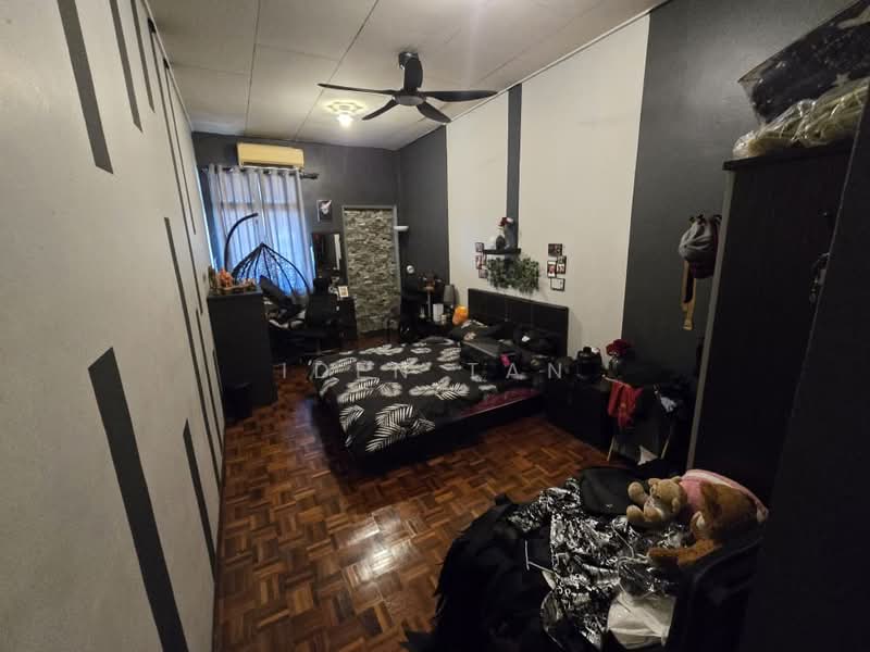 3-storey Terraced House for Sale in Taman Perling (Perling) - Iden Tan - Bedroom - PropertyGuru.com.my