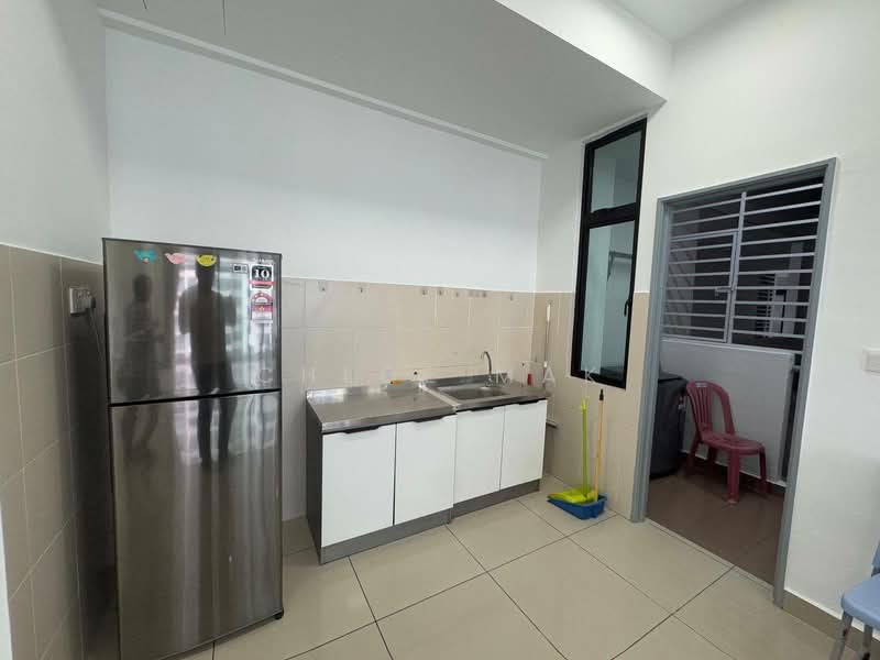 Apartment for Rent at Austin Regency (Pangsapuri Austin Perdana) - Chloe Mak - Kitchen - PropertyGuru.com.my