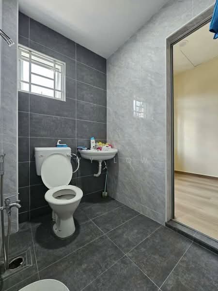 2-storey Terraced House for Sale in Taman Puteri Wangsa (Ulu Tiram) - Ivy Low - Bathroom - PropertyGuru.com.my