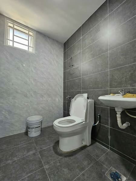 2-storey Terraced House for Sale in Taman Puteri Wangsa (Ulu Tiram) - Ivy Low - Bathroom - PropertyGuru.com.my